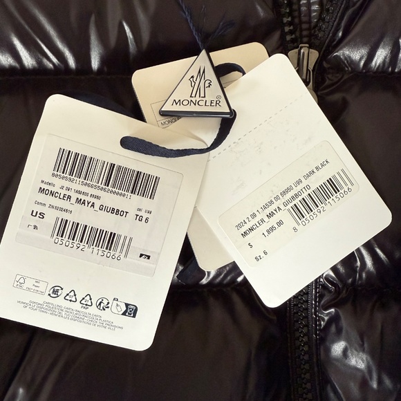2025 Moncler Maya Sz 6 ! Mint !!!! - Picture 12 of 13